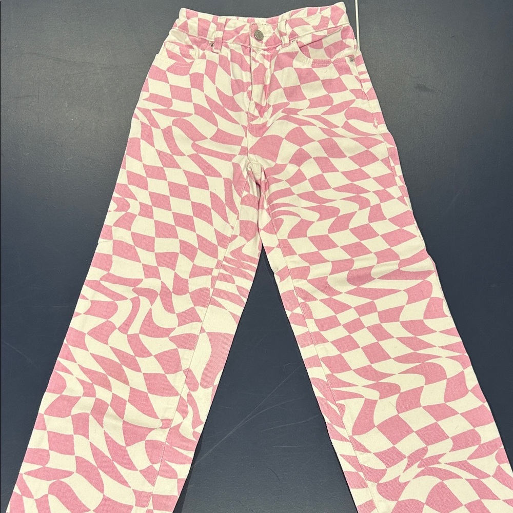 PacSun Pink and White Patterned 90’s boyfriend jeans